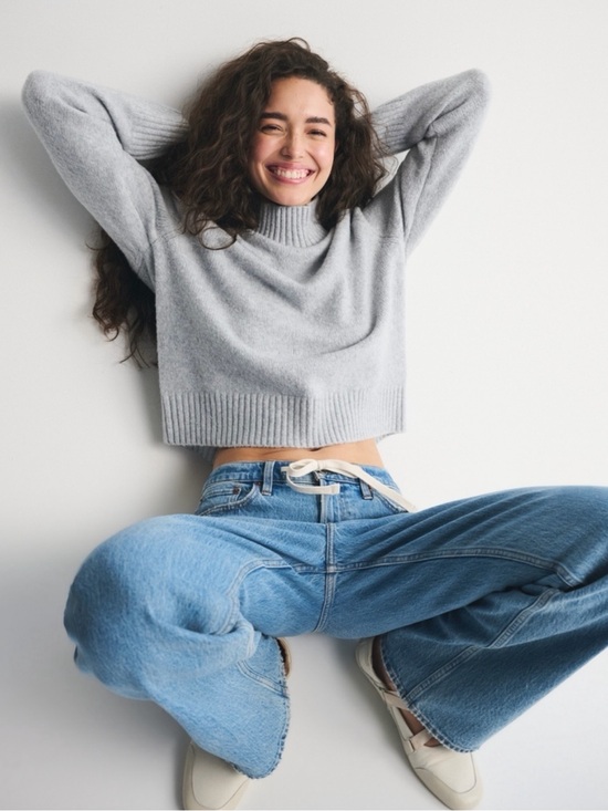 Abercrombie & Fitch Sweaters - Abercrombie Gray Sweater